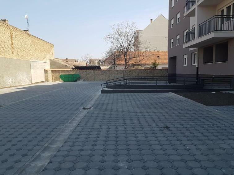 Lux Apartment Sanja 1 Subotica Eksteriør bilde