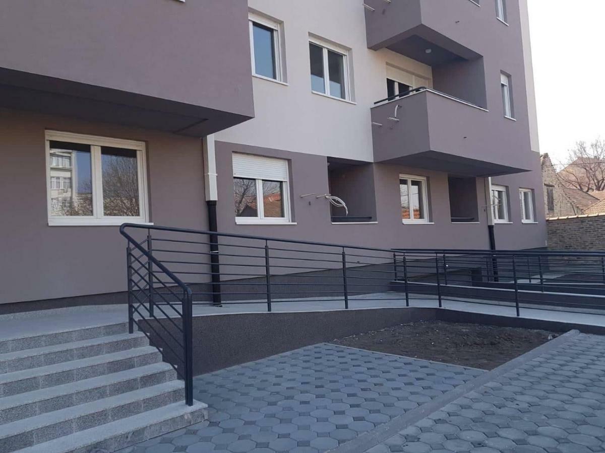 Lux Apartment Sanja 1 Subotica Eksteriør bilde